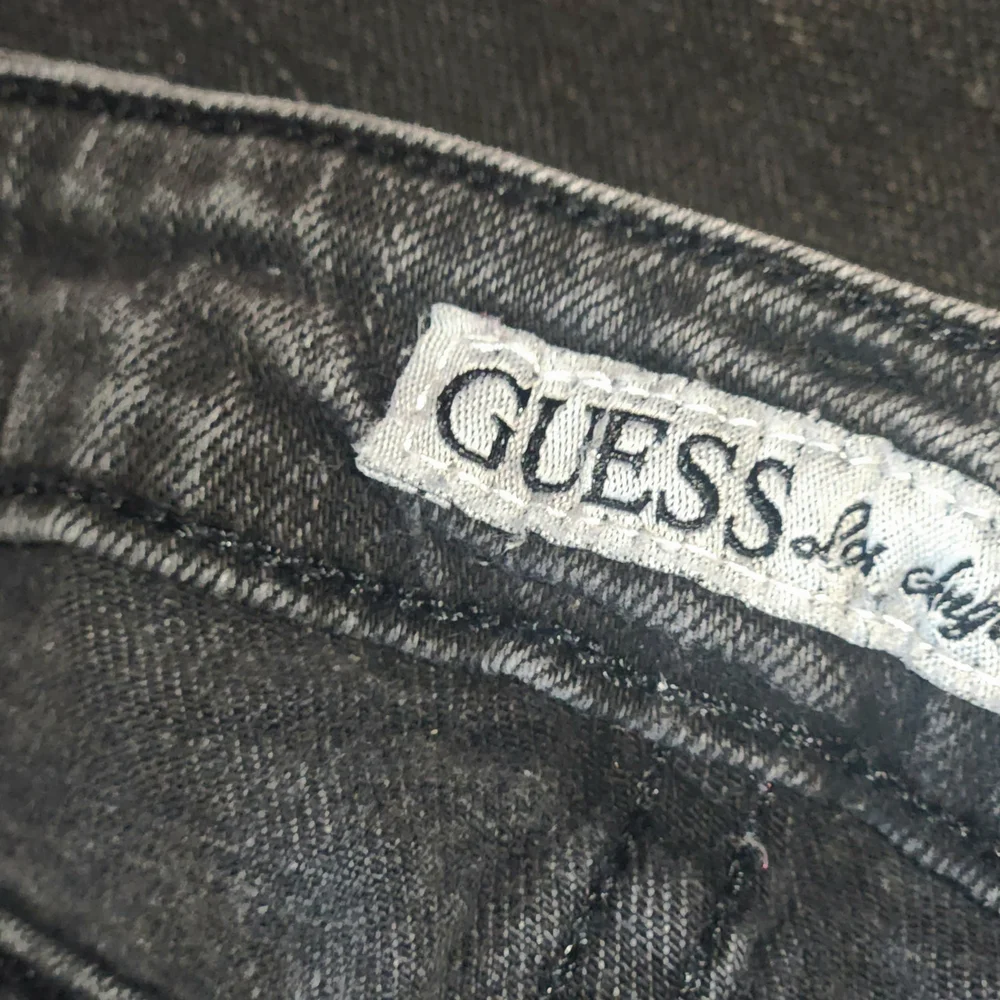 Guess Women's Black Jeans - Picture 4 of 7